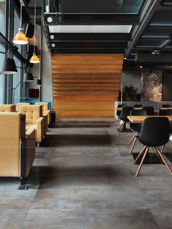 pag-24_25-CITY-PLASTER-Amb-Grey-Ristorante-REV-2